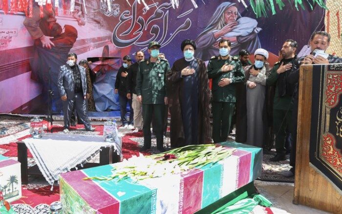 رئیس‌جمهوری در مراسم تشییع شهدای گمنام حضور یافت