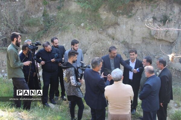 بازدید استاندار مازندران از روستای تیله‌نو گلوگاه