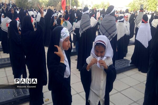 طنین نوای «سلام فرمانده» در گلزار شهدای داراب