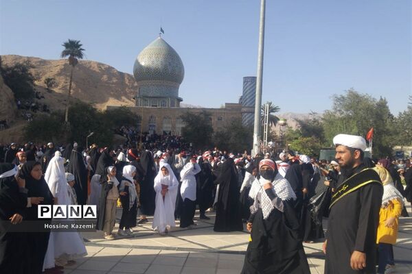 طنین نوای «سلام فرمانده» در گلزار شهدای داراب