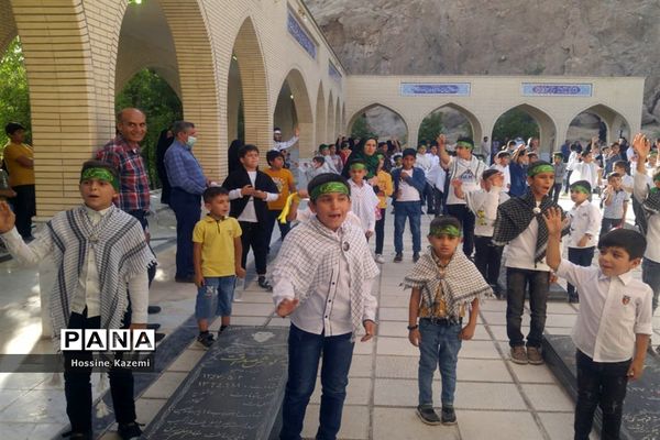 طنین نوای «سلام فرمانده» در گلزار شهدای داراب