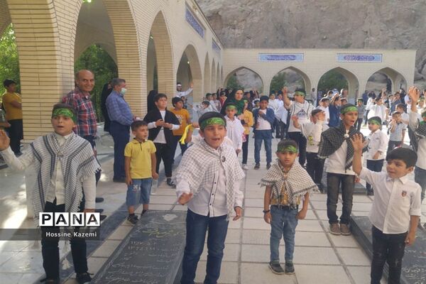 طنین نوای «سلام فرمانده» در گلزار شهدای داراب
