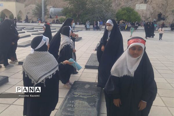 طنین نوای «سلام فرمانده» در گلزار شهدای داراب