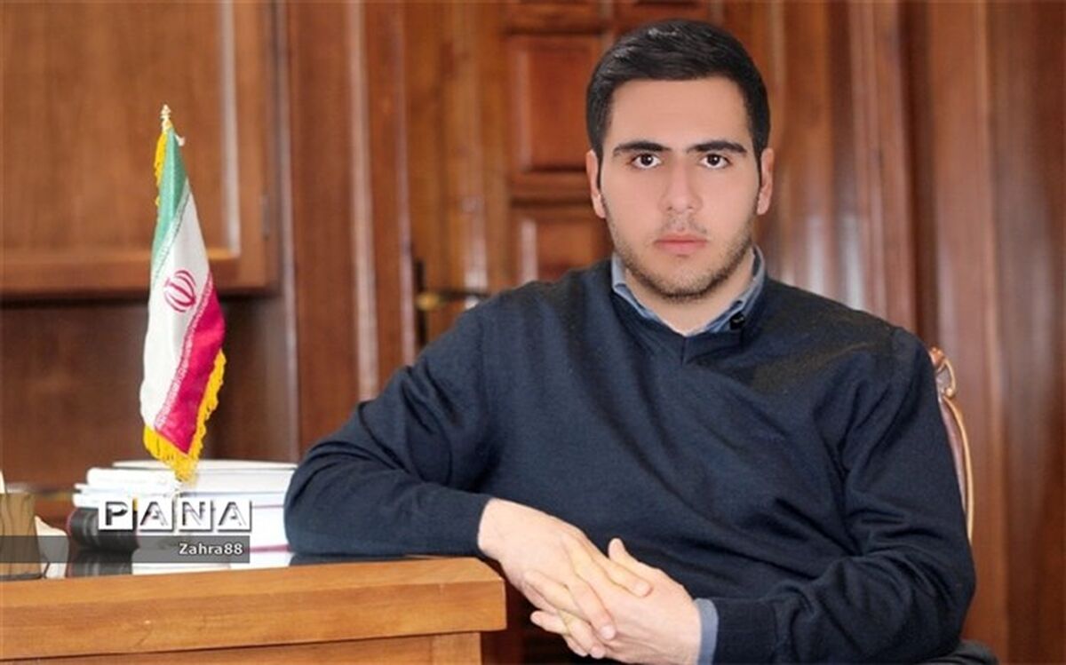 یک سال نوجوان‌باوری و نوجوان‌پروری
