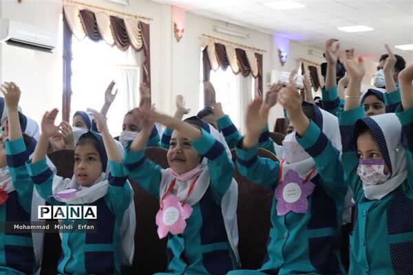 جشن الفبا در اردوگاه میثاق شهرستان آباده