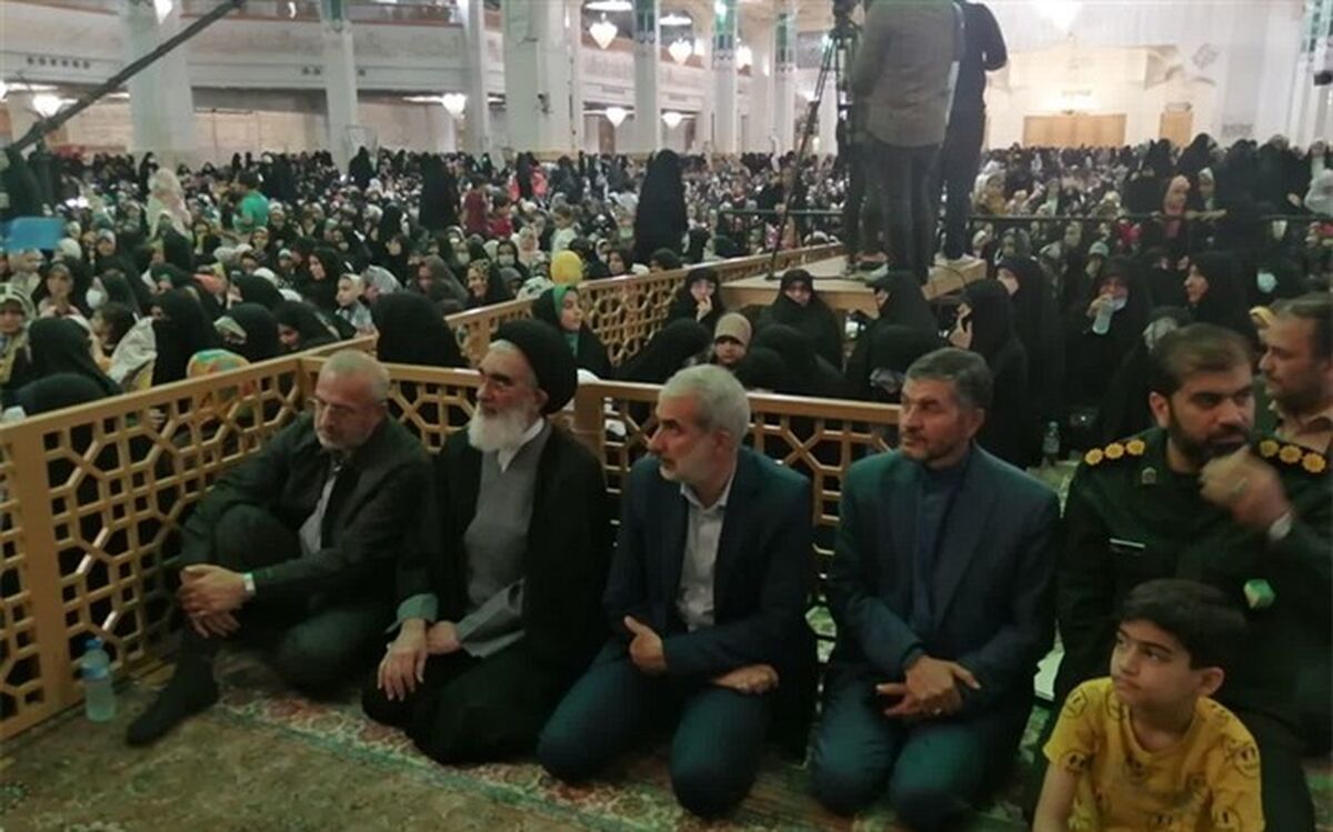آغاز نخستین اجلاس «دختران ایران قوی» در حرم حضرت معصومه(س)