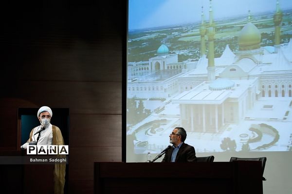 دیدار اعضای ستاد مرکزی سالگرد بزرگداشت حضرت امام خمینی (س) با حجت الاسلام  سید حسن خمینی