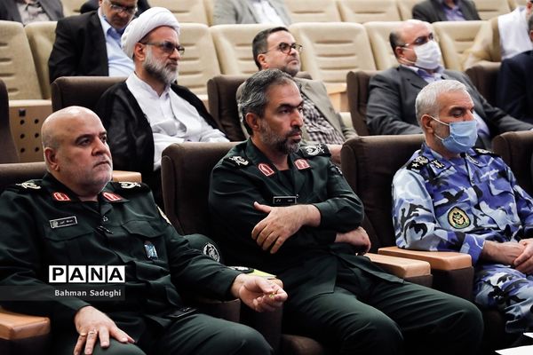 دیدار اعضای ستاد مرکزی سالگرد بزرگداشت حضرت امام خمینی (س) با حجت الاسلام  سید حسن خمینی