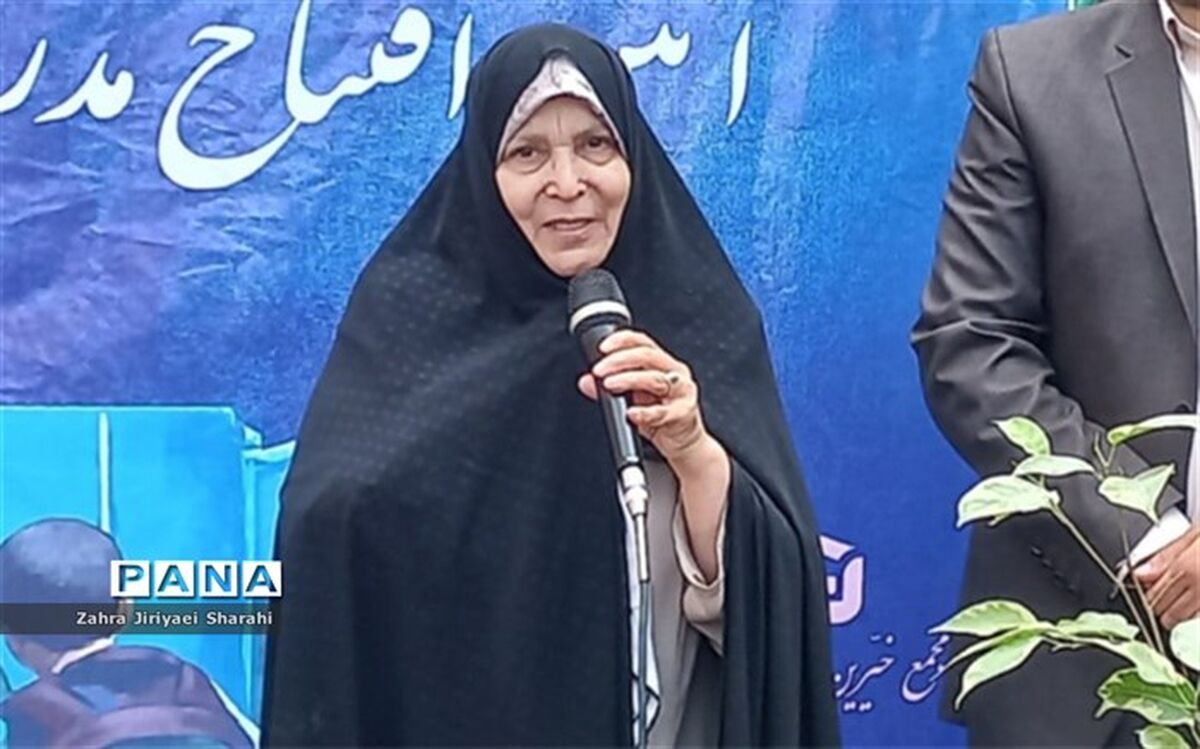 تک تک آجرهای  مدرسه خیرساز در شهرری با عشق روی هم گذاشته شده‌ است