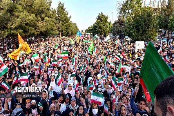 اجرای سرود سلام فرمانده