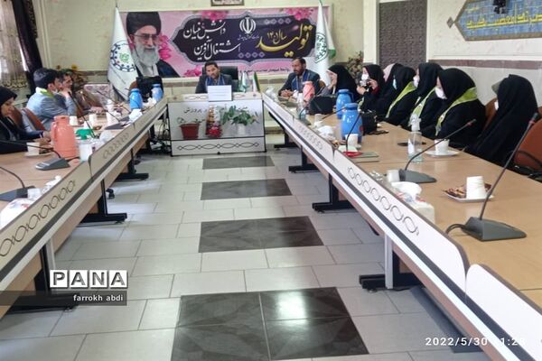 مراسم تجلیل از مربیان فعال پیشتاز سازمان دانش‌آموزی شهرستان قدس