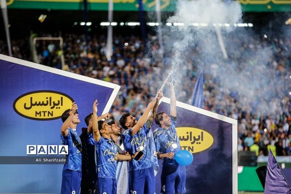 جشن قهرمانی تیم فوتبال استقلال