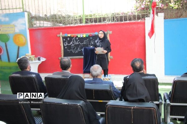 رونمایی از کتاب ستاره های کیهان در بوشهر