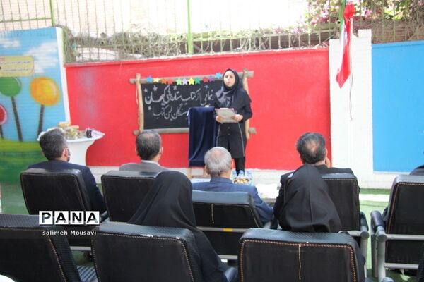 رونمایی از کتاب ستاره های کیهان در بوشهر