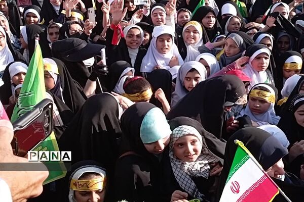 اجرای سرود سلام فرمانده در شهرستان فردیس کرج