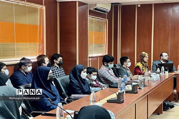 نشست صمیمی وزیر آموزش و پرورش با جمعی از دانش‌آموزان استان گلستان