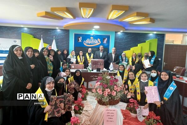 جلسه هم‌اندیشی اعضا مجلس دانش‌آموزی دختر به مناسبت تولد حضرت معصومه (س)
