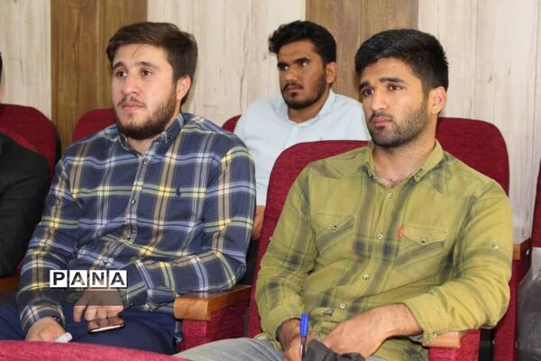 نشست مطالبه‌گری دانشجویان دانشگاه فرهنگیان کهگیلویه و بویراحمد با مدیرکل آموزش و پرورش