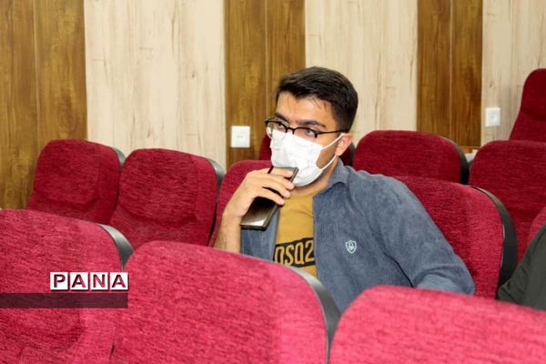 نشست مطالبه‌گری دانشجویان دانشگاه فرهنگیان کهگیلویه و بویراحمد با مدیرکل آموزش و پرورش