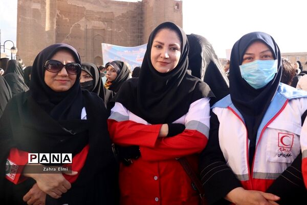 اجتماع بزرگ خانوادگی دهه هشتادی و نودی‌های تبریز