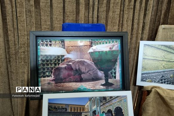 نمایشگاه «تعهد سرخ، از حجره تا سنگر» در قم-2