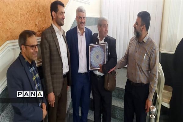 جلسه پرسش و پاسخ روسای مراکز نیکوکاری کمیته امداد منطقه 3 اصفهان