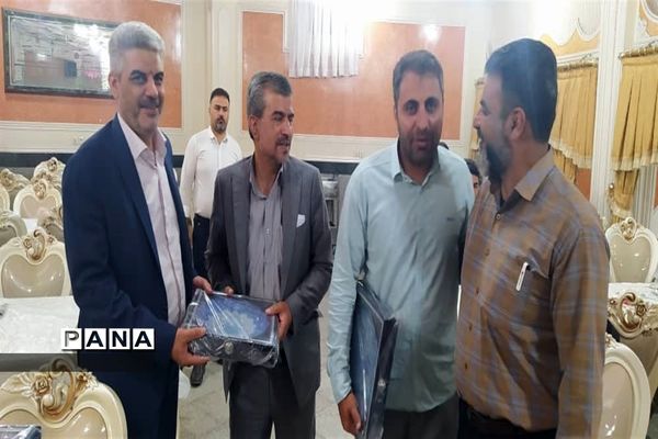 جلسه پرسش و پاسخ روسای مراکز نیکوکاری کمیته امداد منطقه 3 اصفهان