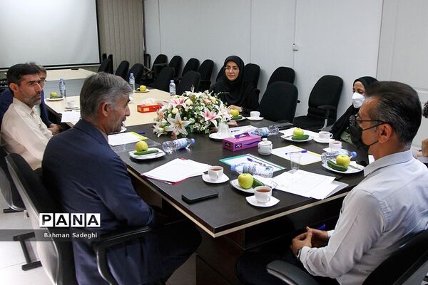 نشست نمایندگان اداره‌کل عشایر و سازمان دانش‌آموزی با موضوع برگزاری اردوی سراسری دانش‌آموزان عشایر در مشهد