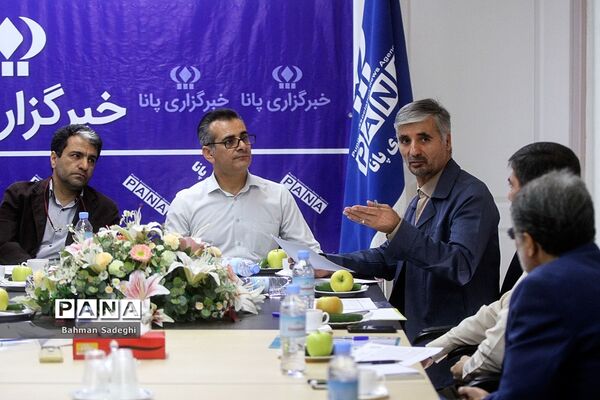 نشست نمایندگان اداره‌کل عشایر و سازمان دانش‌آموزی با موضوع برگزاری اردوی سراسری دانش‌آموزان عشایر در مشهد