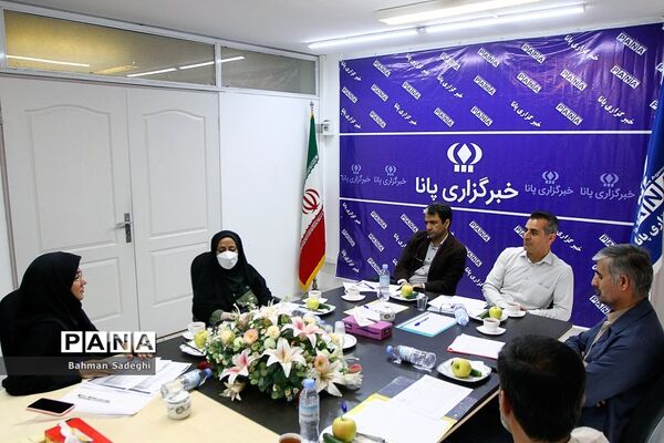نشست نمایندگان اداره‌کل عشایر و سازمان دانش‌آموزی با موضوع برگزاری اردوی سراسری دانش‌آموزان عشایر در مشهد
