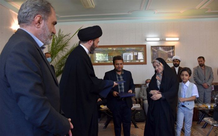 چاپ 9 عنوان کتاب با موضوع گفت‌وگو و مناظرات رضوی در اردبیل