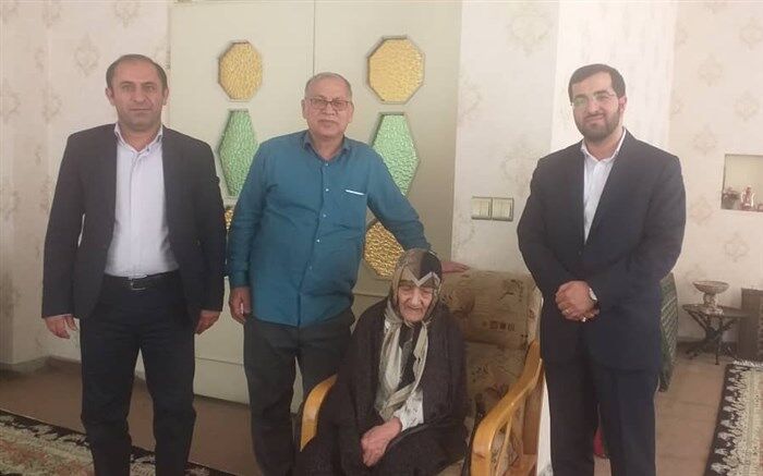 شهدای فرهنگی، الگوی شایسته معلمان در جامعه امروز هستند