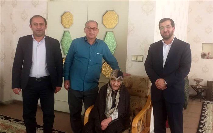 شهدای فرهنگی، الگوی شایسته معلمان در جامعه امروز هستند