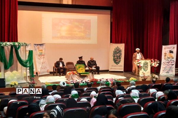 شمیم خوش پرچم بارگاه رضوی شهر میانه را عطرآگین کرد