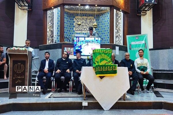 شمیم خوش پرچم بارگاه رضوی شهر میانه را عطرآگین کرد