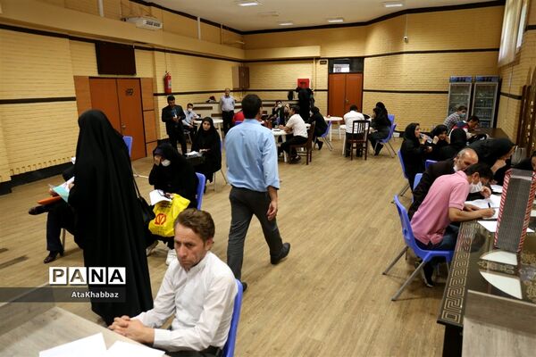 میزی برای خدمت
