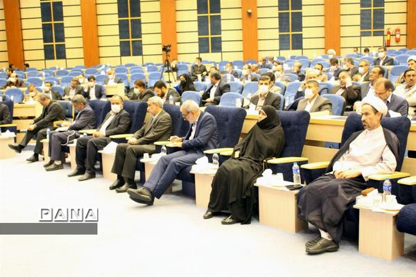 حضور وزیر آموزش و پرورش در نشست شورای اداری استان همدان