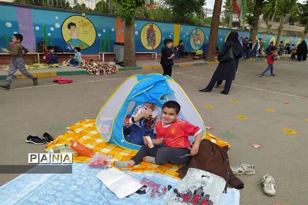 برگزاری ویژه برنامه‌های دهه کرامت در آخرین روزهای سال تحصیلی در مدارس ابتدایی مشهد