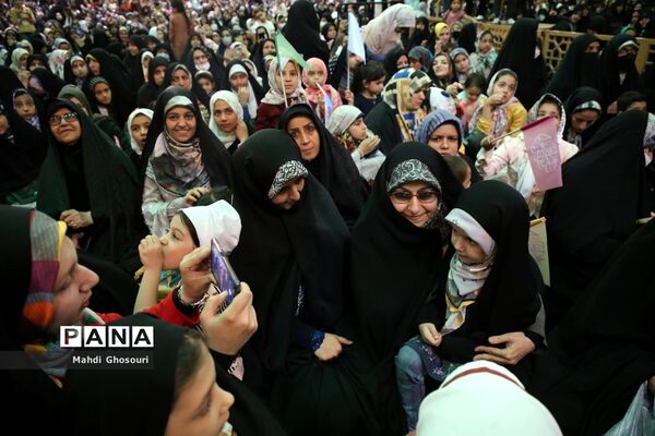 مراسم جشن دختران ایران قوی در قم-1