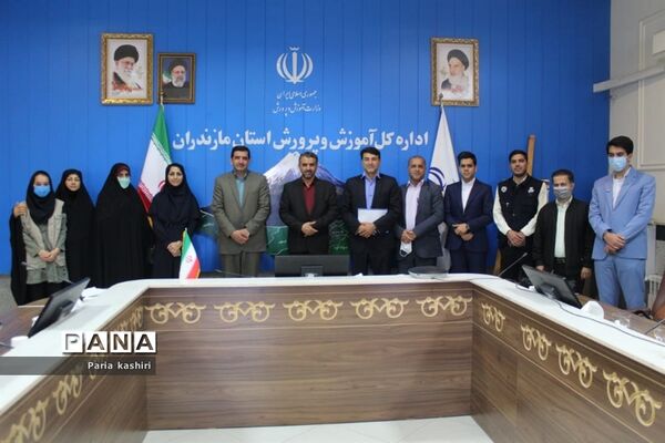دیدار اعضای سازمان دانش‌آموزی استان با مدیرکل آموزش و پرورش مازندران