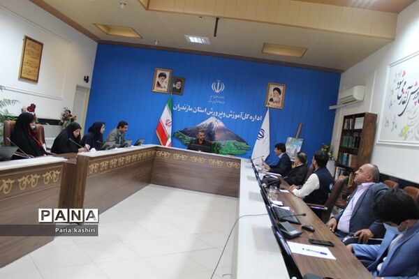 دیدار اعضای سازمان دانش‌آموزی استان با مدیرکل آموزش و پرورش مازندران