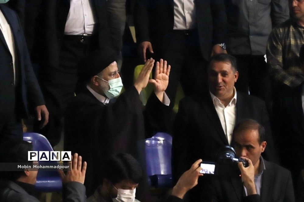 دیدار رئیس جمهوری با اقشار مختلف مردم در تبریز