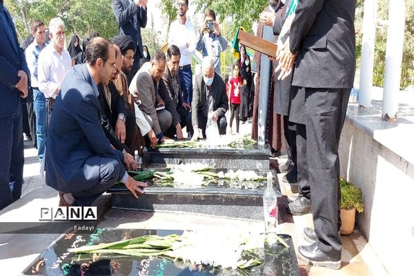 برگزاری مراسم استقبال از خادمان آستان قدس رضوی همزمان با دهه کرامت در اردستان