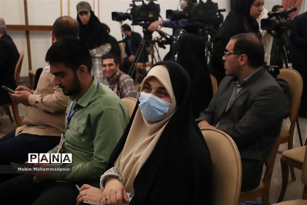 نشست خبری رئیس جمهوری با اصحاب رسانه آذربایجان شرقی