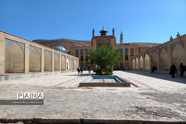 آستان مقدس امامزاده علی‌ بن امام محمد باقر(ع) در مشهد اردهال