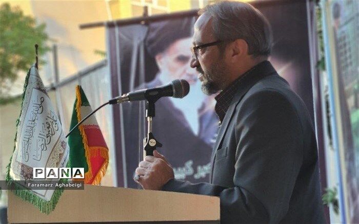 انقلاب اسلامی یادگار ماندگار حضرت امام خمینی(ره) است