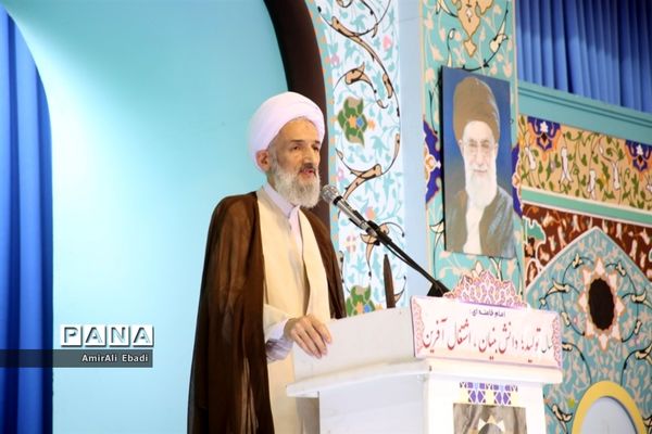 اقامه نماز جمعه در ساری