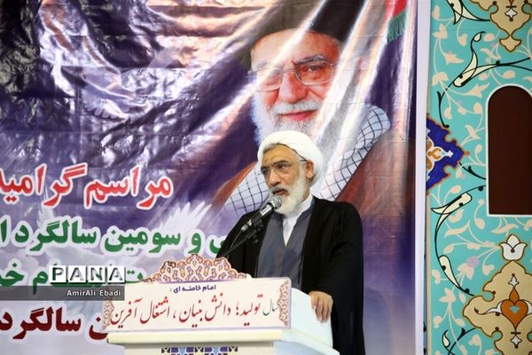 اقامه نماز جمعه در ساری