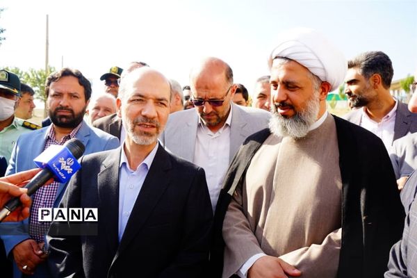 جلسه مشترک مدیران صنعت آب و برق استان زنجان با حضور وزیر نیرو