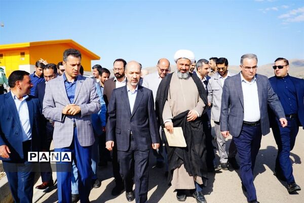 جلسه مشترک مدیران صنعت آب و برق استان زنجان با حضور وزیر نیرو